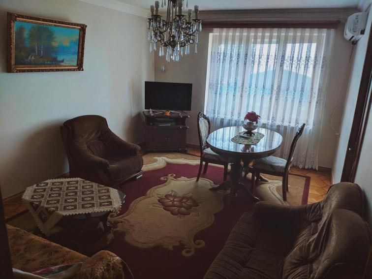 Giorgis Home Batumi Exterior photo