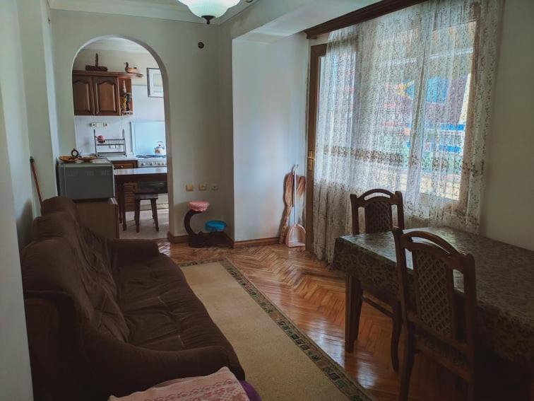 Giorgis Home Batumi Exterior photo